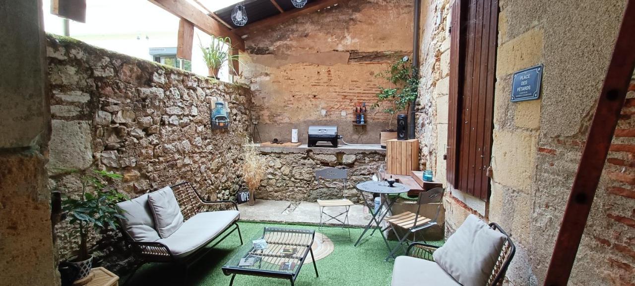 Studio Atypique Immeuble De 1820 Fumel Eksteriør billede